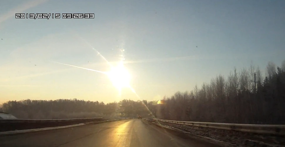 O spectaculoasă ploaie de meteoriţi a dus la rănirea a 1.100 de persoane în Rusia (GALERIE VIDEO)