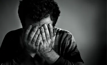 De ce suferim de depresie? Oamenii de ştiinţă au identificat „vinovatul”