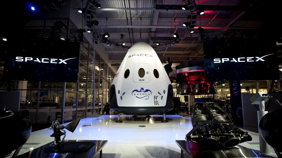 SpaceX testează din nou capsula Crew Dragon, destinată transportării astronauţilor în spaţiu