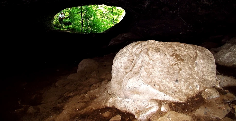 O peşteră unică în România, formată în rocă vulcanică acum 5 milioane ani, devine accesibilă publicului