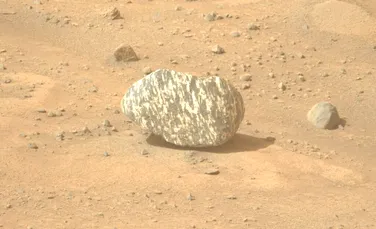O rocă bizară de pe Marte nu seamănă cu nimic văzut până acum pe Planeta Roșie