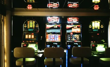 Istoria jocurilor de noroc: de la oase aruncate în nisip la ecrane care pulsează (P)