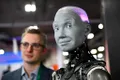 Ameca, robotul de la Engineered Arts, a vorbit cu inginerii săi despre pericolul roboților umanoizi