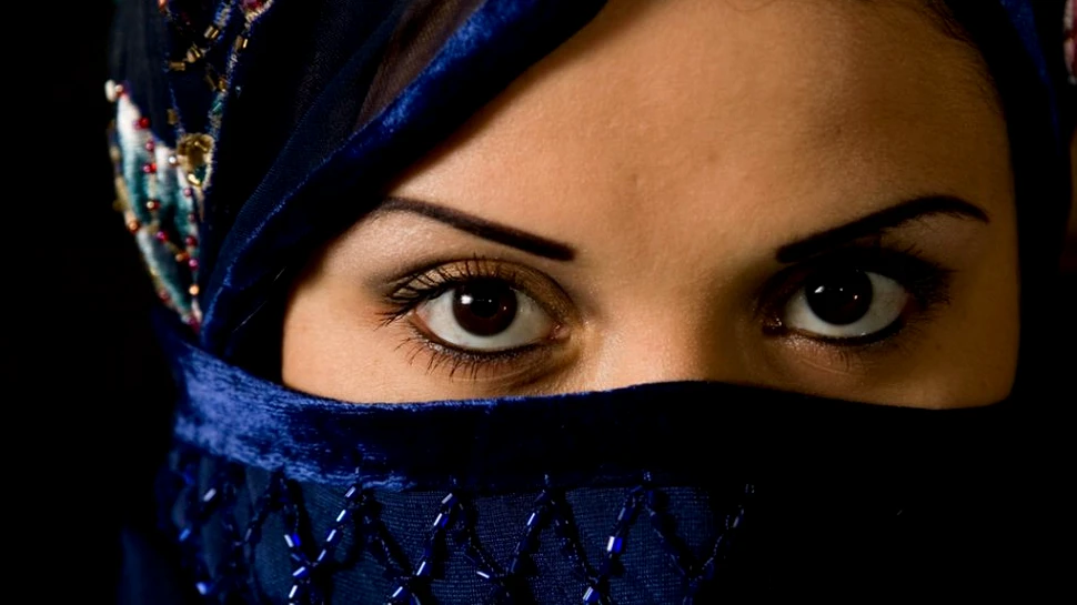 Ghidul femeilor din Statul Islamic. Ce trebuie să facă tinerele de 16 ani?