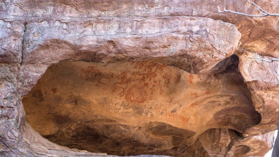 Un adăpost rupestru vechi de 150.000 de ani a fost folosit de neanderthalieni, denisovani și oameni