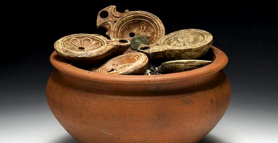 Arheologii elveţieni au descoperit artefacte misterioase într-un vas, care pare de gătit, vechi de 2.000 de ani