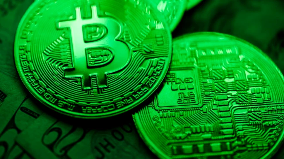 Bitcoin a scăzut sub 19.000 de dolari. De ce suferă criptomonedele?
