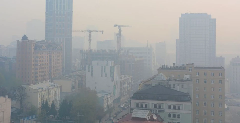 Focul din zona Cernobîl se extinde, Kievul, înecat într-un fum toxic