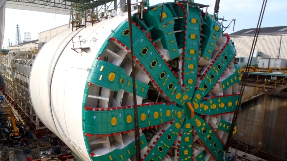 Bertha: cel mai mare utilaj minier de forare din lume