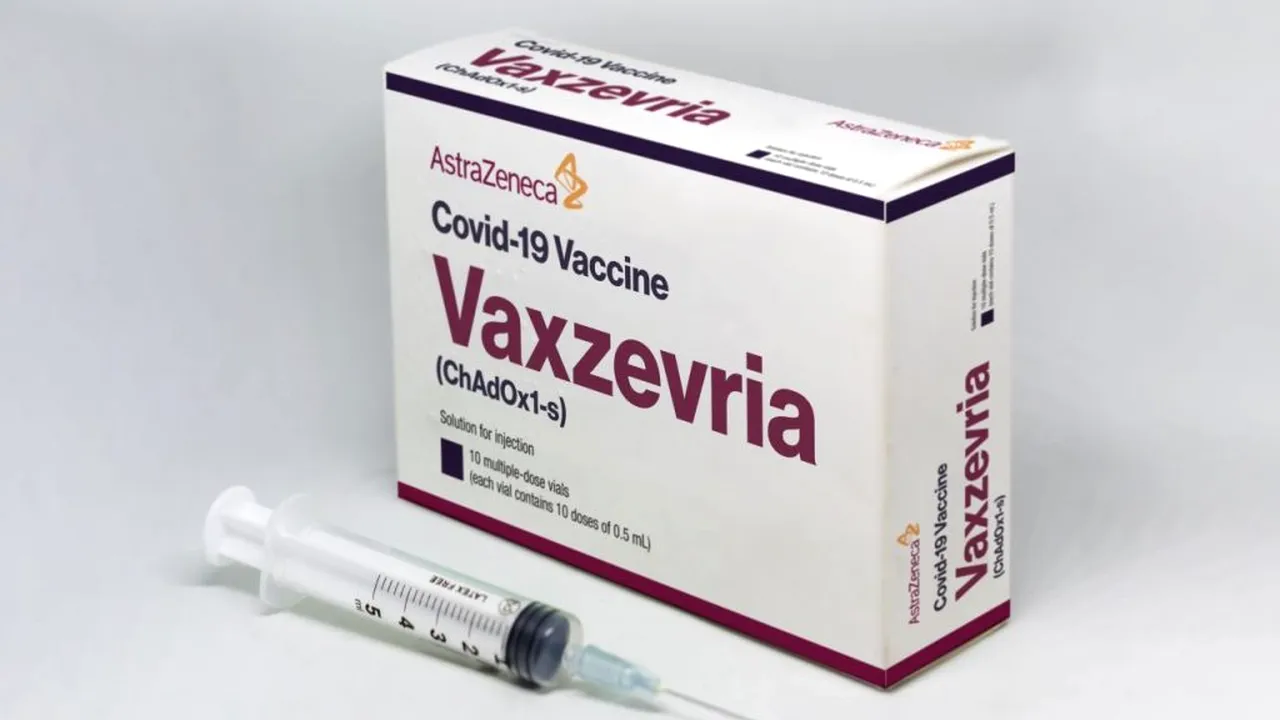 Vaxzevria vaccin astrazeneca_shutterstock_1946556250_descopera 