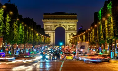 Restricții privind iluminatul public la Paris. La ce oră se sting luminile Turnului Eiffel?