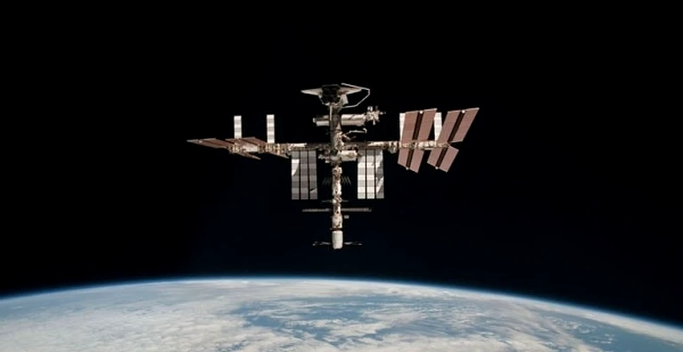 Staţia Spaţială Internaţională a ratat de puţin coliziunea cu o bucată de «gunoi spaţial»