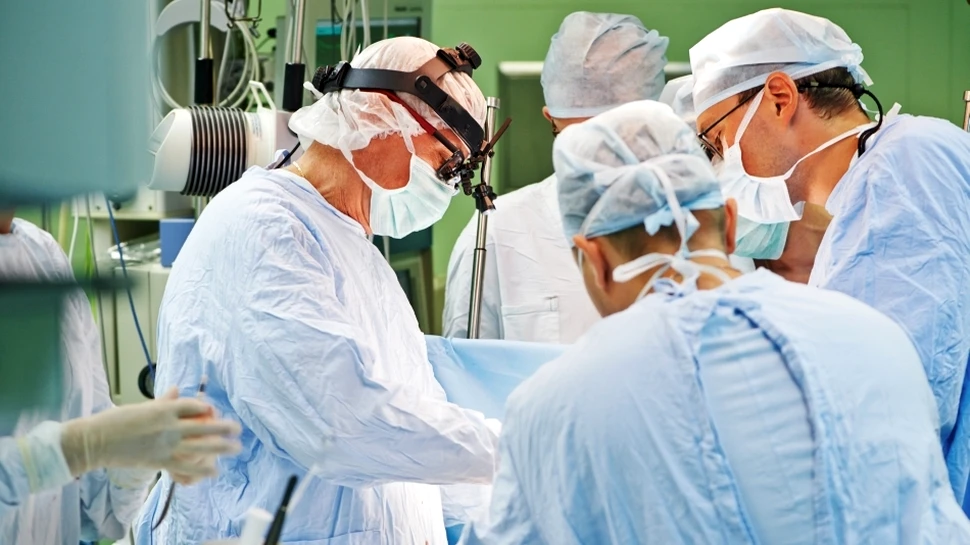 Premieră medicală: prima vertebră obţinută cu ajutorul unei imprimate 3D a fost implantată unui pacient