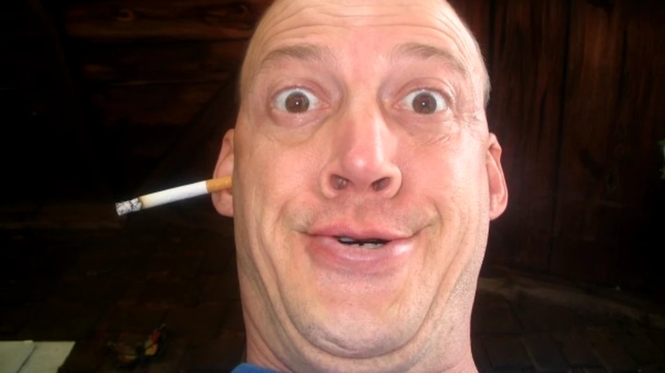 Fumatul ne face mai prosti