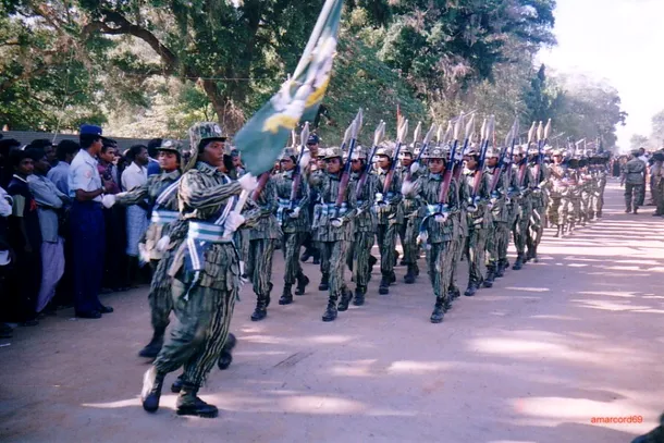 Un batalion de femei soldat din cadrul Tigrilot Tamili.
