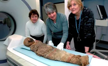 Mumia unui baietel egiptean pune pe jar lumea stiintei