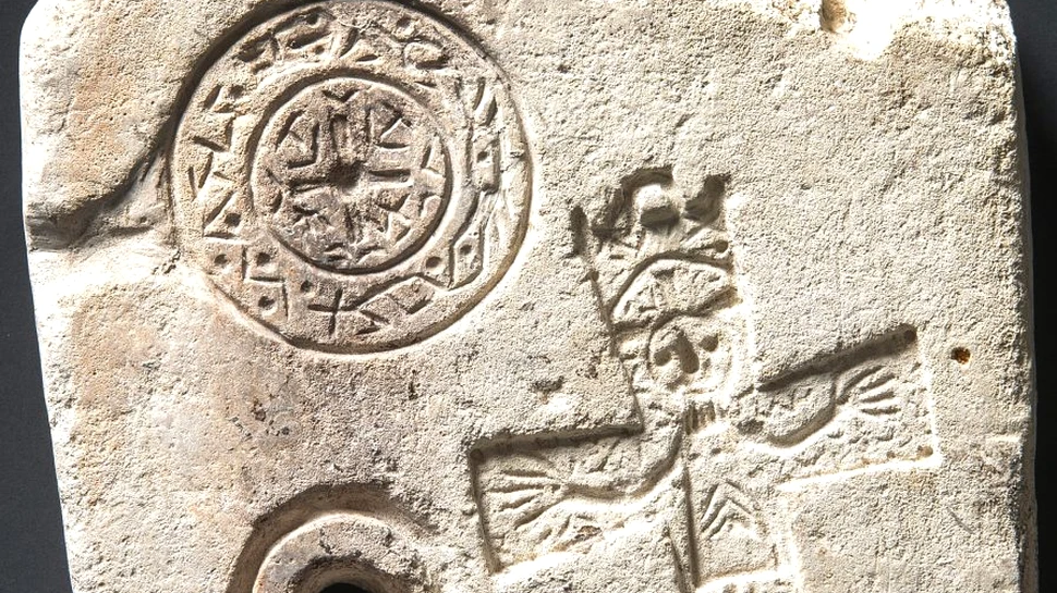 O matriță medievală pentru bijuterii, descoperită în Elveția