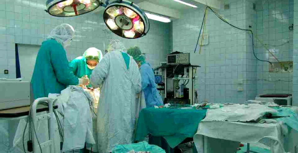 Prin implantarea simultană a două dispozitive cinci pacienţi români cu anevrism cerebral au fost trataţi