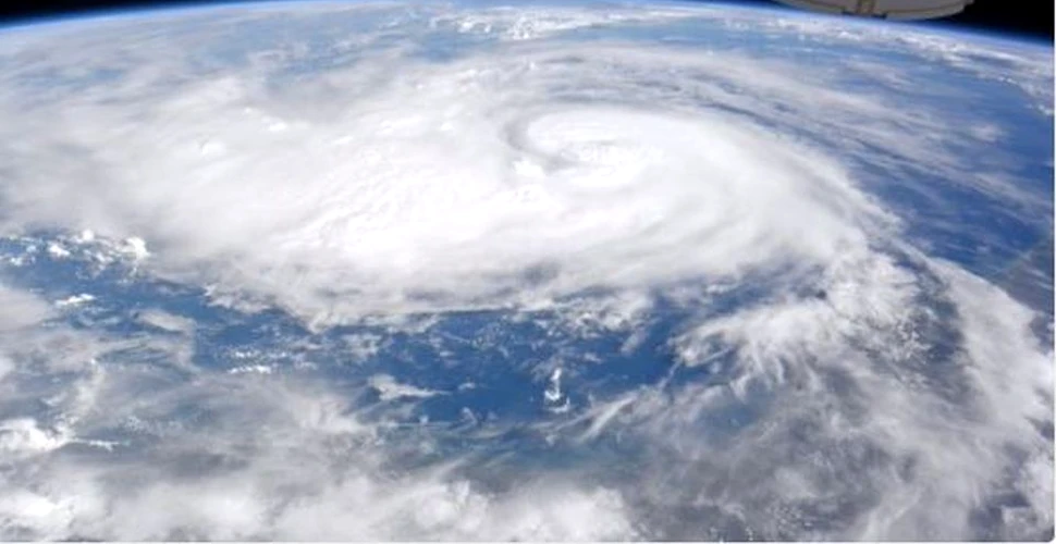 Uraganul Harvey, fotografiat din spaţiu. SUA se pregăteşte pentru cea mai puternică furtună din ultimii 10 ani
