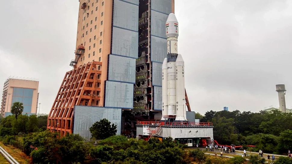 India a lansat cu succes cea mai mare rachetă din programul său spaţial