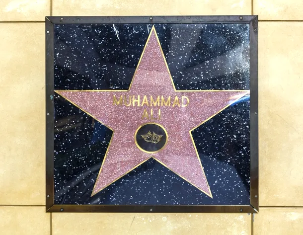 Steaua lui muhammad Ali de pe Hollywood's Hall of Fame