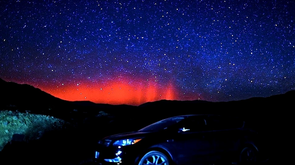 Aurora roz de deşert: un eveniment rar surprins într-un timelapse uluitor (FOTO/VIDEO)