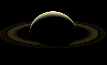 Saturn are un câmp magnetic ciudat și simetric. Cercetătorii ar fi înțeles, în sfârșit, de ce