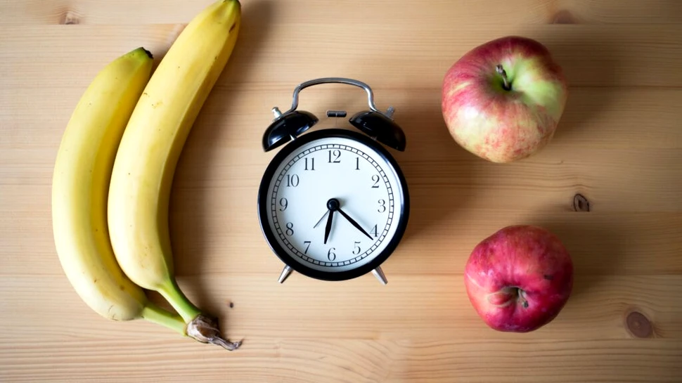 O analiză a confirmat că postul intermitent nu este mai eficient decât alte diete pentru pierderea în greutate