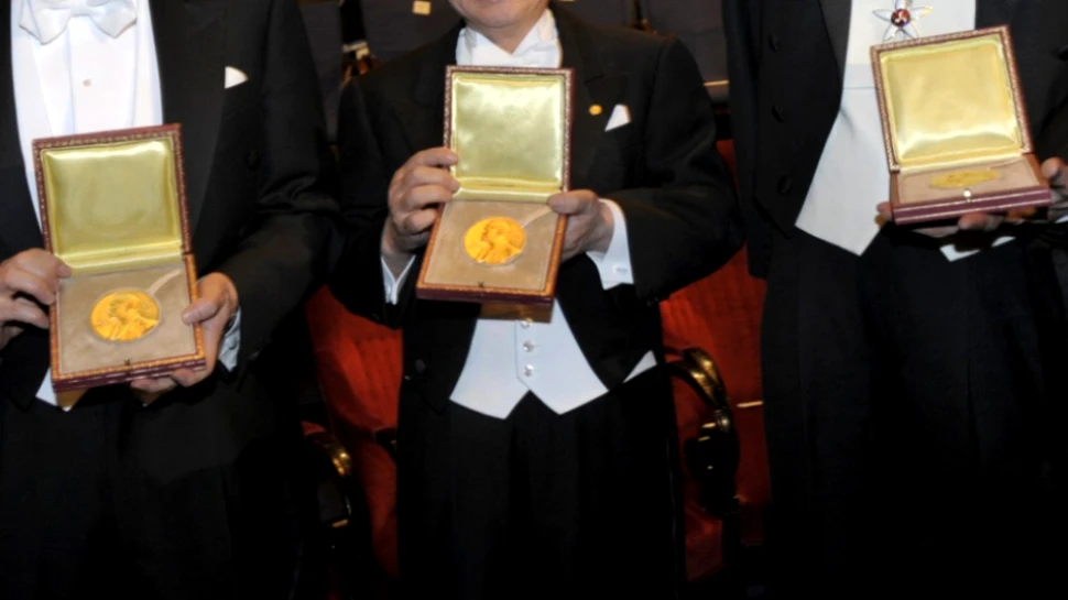 Cum îţi poţi cumpăra propriul Premiu Nobel – VIDEO