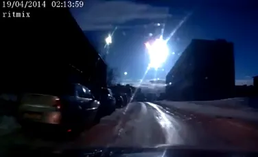 Un obiect asemănător unui meteorit, filmat în Rusia. Autorităţile nu ştiu ce anume este (VIDEO)
