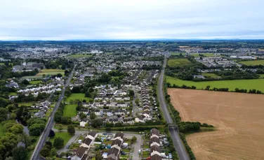 Un sat din Irlanda, scos la vânzare pentru 20 de milioane de euro