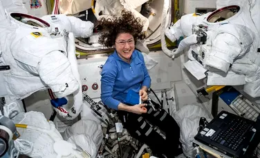 Christina Koch, astronauta care a petrecut cea mai lungă perioadă în spaţiu, a revenit pe Terra
