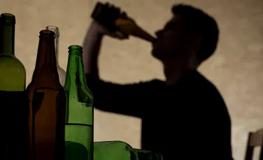 Un vlogger din China s-a filmat în timp ce a băut alcool până la moarte