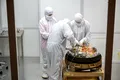 Ce au văzut cercetătorii de la NASA atunci când au deschis capsula OSIRIS-REx cu mostrele de pe asteroidul Bennu?