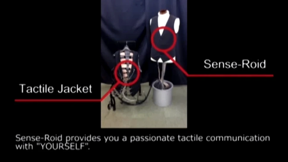Roboticienii japonezi au creat robotul care te îmbrăţişează (VIDEO)