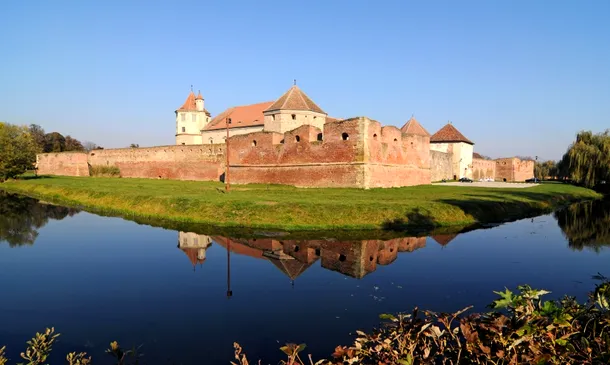 Cetatea Făgăraş este al doilea cel mai frumos castel din lume, potrivit unui clasament realizat de Hopper, un site dedicat planificării călătoriilor