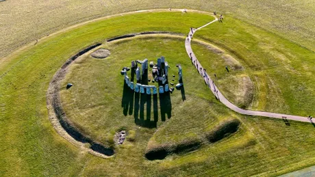 Un studiu răspunde la întrebarea: cum au fost transportați megaliții de la Stonehenge?
