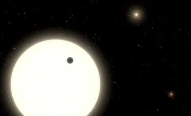 Astronomii au descoperit o planetă cu trei sori. Ce se știe deocamdată despre exoplaneta KOI-5Ab