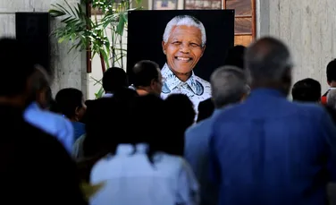 Povestea lui Nelson Mandela, simbolul libertăţii celebrat astăzi de Google