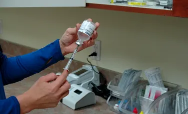 Spania testează pe oameni un vaccin anti-Covid