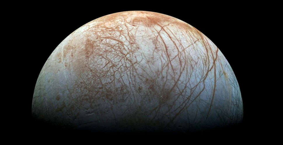 Cercetătorii au descoperit noi tipuri de gheață sărată care ar putea exista pe sateliții lui Jupiter