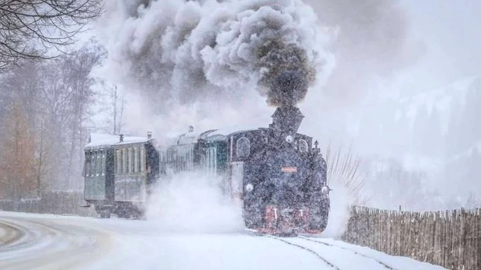 Jurnaliştii britanici au fost impresionaţi de o imagine cu mocăniţa Huţulca din România