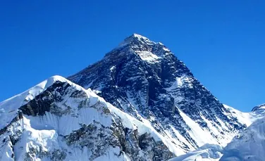 Cenusa lui Edmund Hillary va fi imprastiata pe Everest