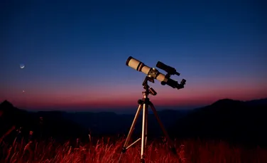 Test de cultură generală. Care este diferența dintre telescop și microscop?