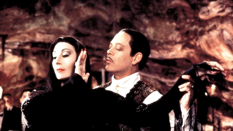 Cum s-a schimbat viața actriței Anjelica Huston după un accident de mașină?