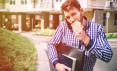 Pauza de prânz de la birou nu trebuie ocolită. Iată de ce