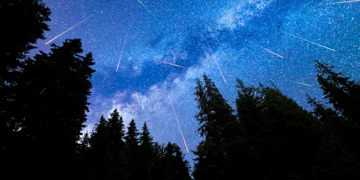 PERSEIDE 2021. Cea mai spectaculoasă ploaie de meteori poate fi urmărită de azi