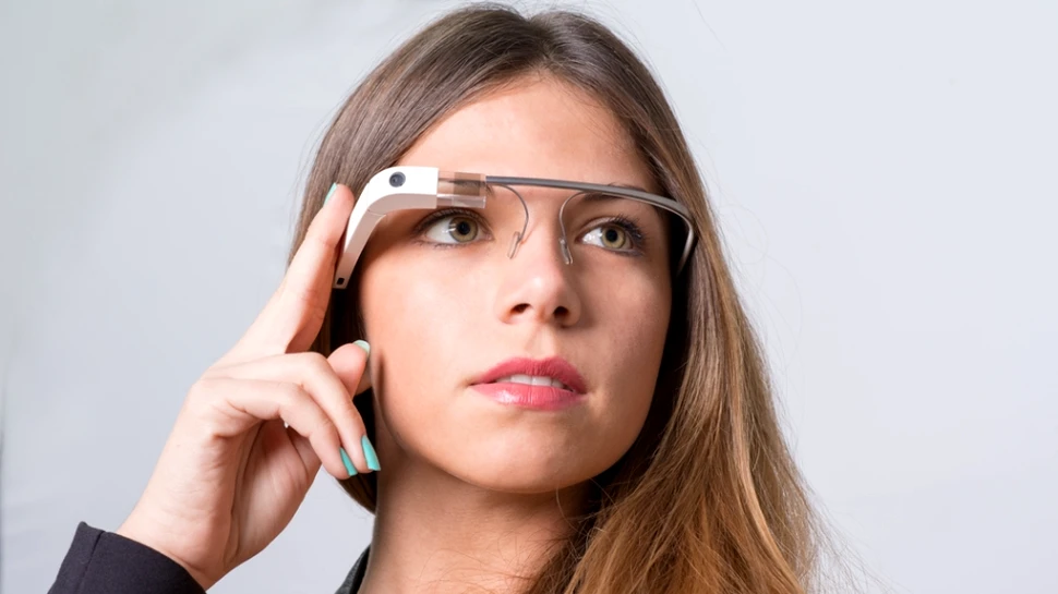 Ce se întâmplă cu proiectul Google Glass? Compania Google a anunţat o schimbare majoră
