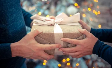 Ce buget au alocat anul acesta românii pentru cadourile de Crăciun?