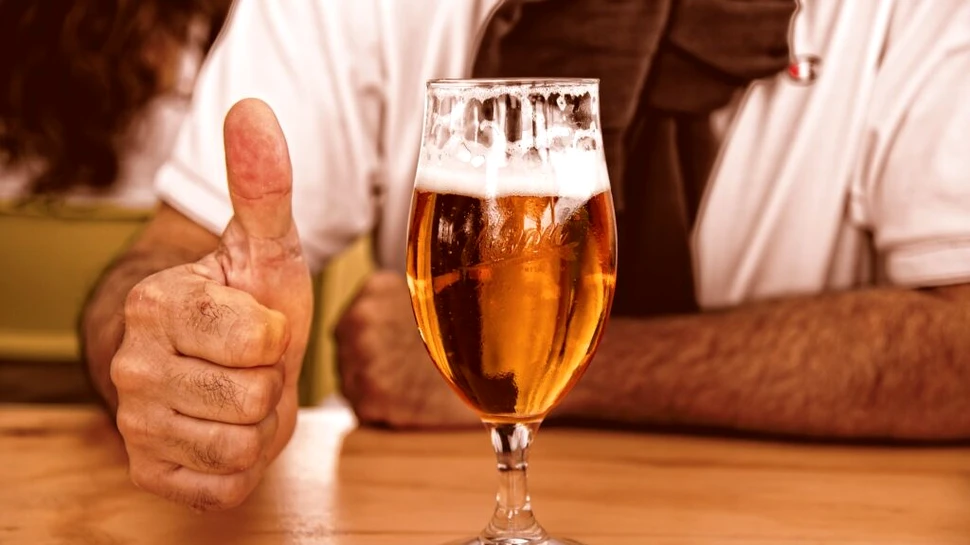 Alcoolul afectează „aproape fiecare organ”. Cum trecem mai ușor peste mahmureală?